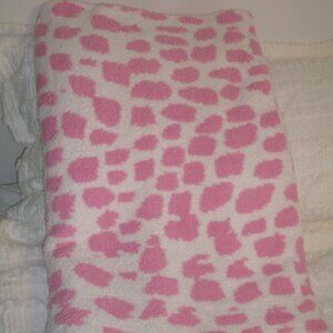 Cupcakes & Cashmere Oversized Throw 50x70” Pink White Leopard NEW RARE